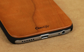 iPhone Wood case
